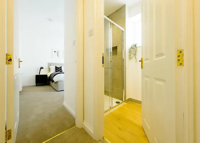 Grange Rd Flat 3 One Bedroom Flat *