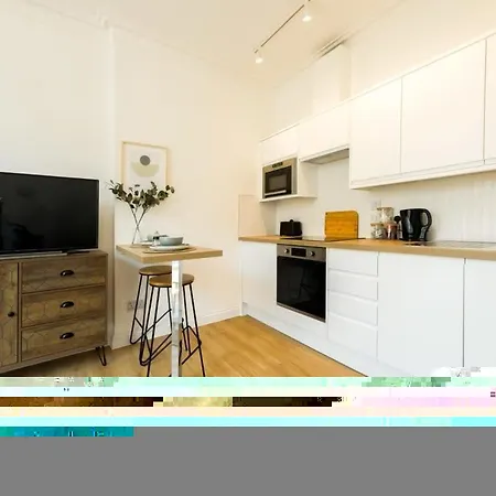 Grange Rd Flat 3 One Bedroom Flat Апартаменты