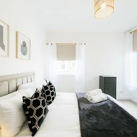 Grange Rd Flat 3 One Bedroom Flat Апартаменты *